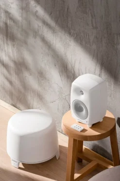 Genelec F Two (B) aktiv subwoofer, vit