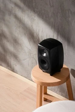 Genelec G Four aktiv högtalare, svart