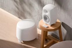 Genelec G Three (B) aktiv högtalare, vit