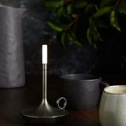 Graypants Wick S bordslampa, batteridriven, grafit