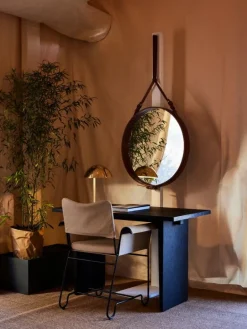 GUBI Adnet spegel, L, svart läder