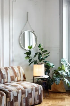 GUBI Adnet spegel, M, gräddfärgat läder