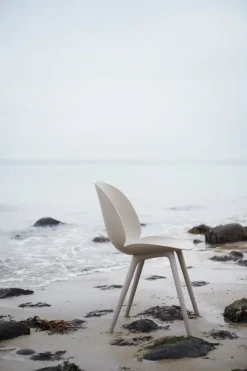 GUBI Beetle matstol för utomhusbruk, new beige