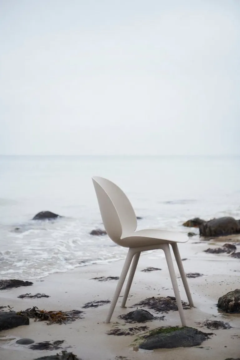 GUBI Beetle matstol för utomhusbruk, new beige