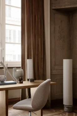 GUBI Beetle mötesstol med länkhjul, höj- och sänkbar, Karakorum 003