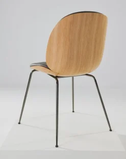 GUBI Beetle stol, svart krom - ek - Grey Soft Leather