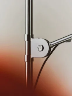 GUBI Bestlite BL3 golvlampa, S, krom - mattvit