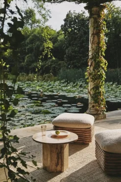 GUBI Bohemian 72 fotpall, rotting - Diagonal Boucle 007