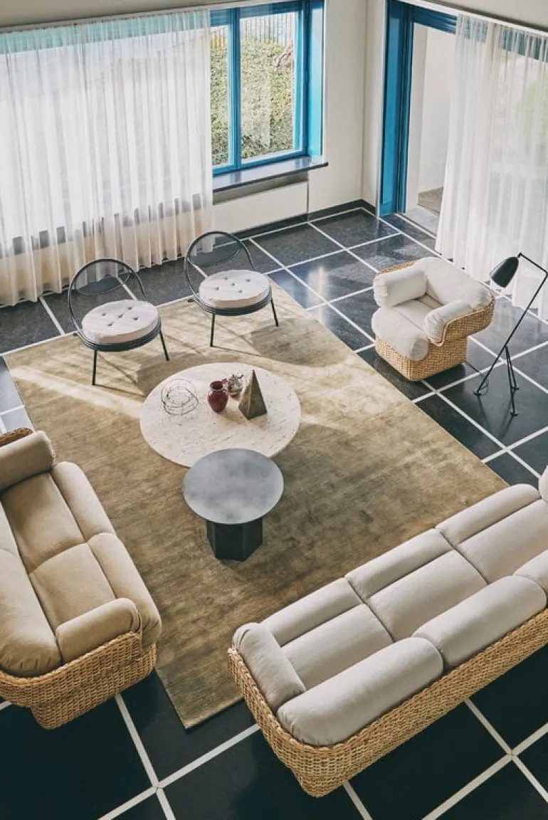 GUBI Epic soffbord, runt, 110 cm, vit travertin