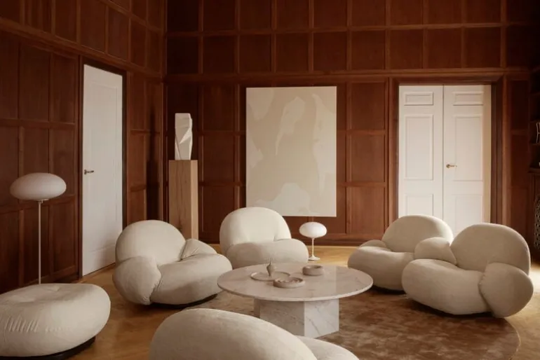 GUBI Epic soffbord, runt, 110 cm, vit travertin