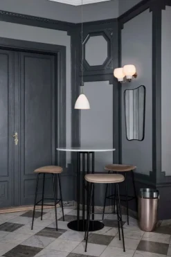 GUBI F.A. 33 spegel, liten, svart mässing