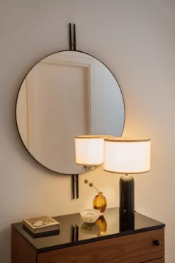 GUBI Gravity bordslampa, liten, svart stål