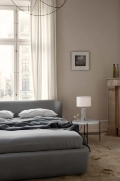 GUBI Gravity bordslampa, stor, grå marmor - kanvas