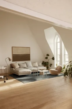 GUBI Gräshoppa golvlampa, olive brown