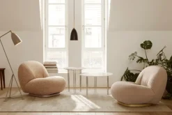 GUBI Gräshoppa golvlampa, warm grey