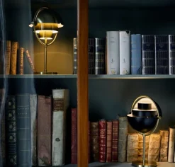 GUBI Multi-Lite bärbar bordslampa, mässing - mässing