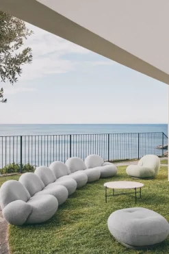 GUBI Pacha Outdoor loungefåtölj, svängbar bas, Chevron FR 008