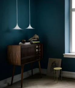 GUBI Pendellampa Semi, 60 cm, matt vit