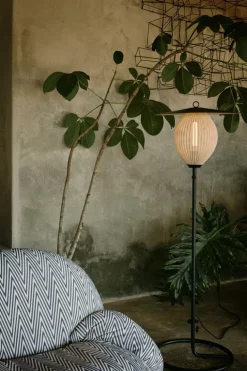 GUBI Satellite Outdoor golvlampa, svart - gräddvit