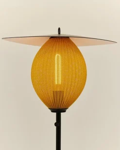 GUBI Satellite Outdoor golvlampa, svart - mustard gold