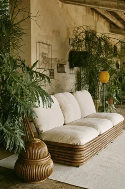 GUBI Satellite Outdoor golvlampa, svart - mustard gold