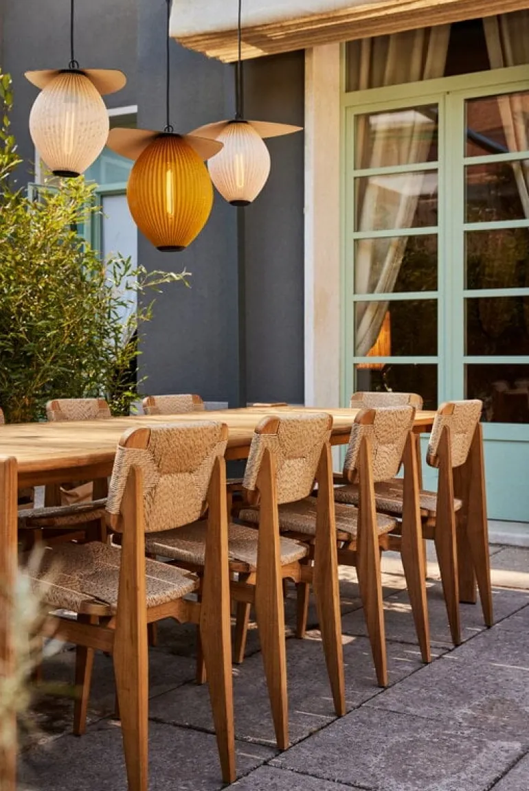 GUBI Satellite Outdoor pendellampa, 27 cm, svart - mustard gold