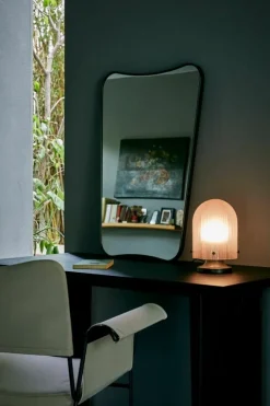 GUBI Seine bordslampa, antik mässing - korall