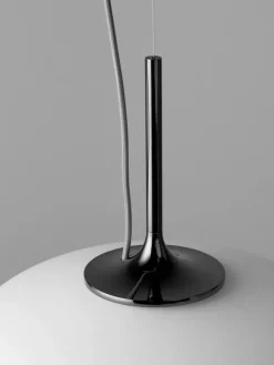 GUBI Stemlite pendellampa 38 cm, svart krom