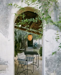 GUBI Tropique matbord, svart