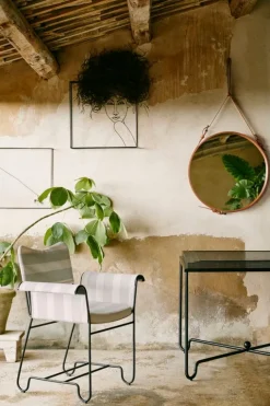 GUBI Tropique stol, klassiskt svart - Leslie Stripe 20