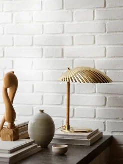 GUBI Tynell 5321 bordslampa, mässing - rotting