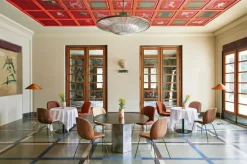 GUBI Tynell 9602 golvlampa, mässing - rotting