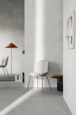 GUBI Tynell 9602 golvlampa, mässing - rotting