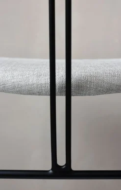 GUBI Violin stol, helklädd, Gabriel Tempt 60152