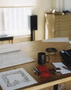 Hasami Porcelain Mellan djup rund skål, 185 mm, svart