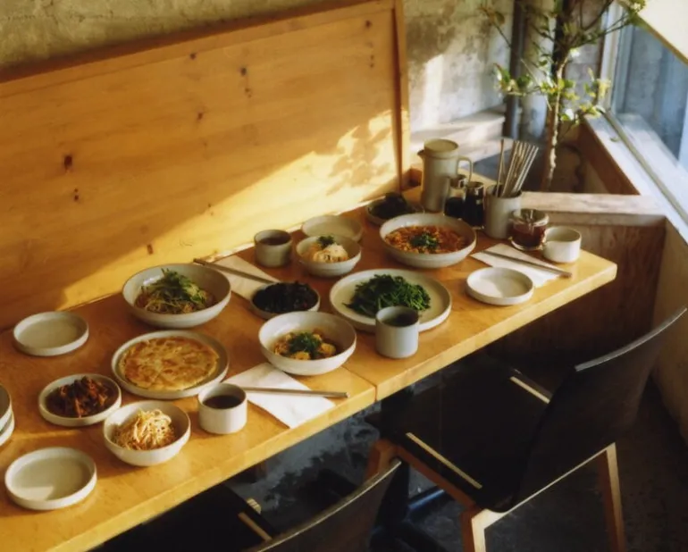 Hasami Porcelain Tallrik, 185 mm, glansig grå