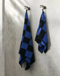 HAY Check handduk, 50 x 90 cm, koboltblå