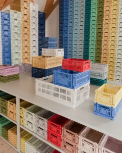HAY Colour Crate, S, återvunnen plast, ljusgrå