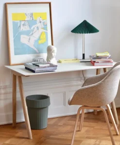 HAY CPH90 2.0 skrivbord, 130 x 65 cm, lackad ek - benvit linoleum