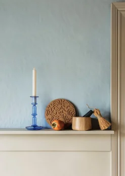 HAY Flare hög ljusstake, ljusblå med röd kant