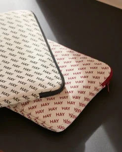 HAY HAY Logo laptopfodral, svart