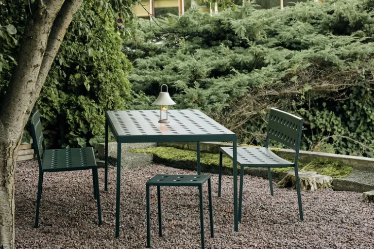 HAY Mousqueton bärbar bordslampa, ostronvit