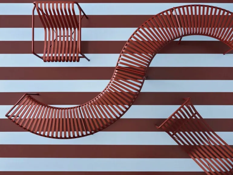 HAY Palissade matstol med armstöd, iron red