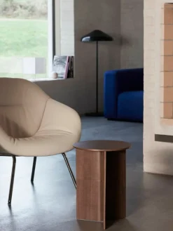 HAY Slit Wood bord, 35 cm, högt, lackad valnöt