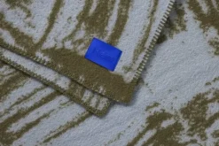 Hem Glitch pläd, 180 x 130 cm, puderblå - olivgrön