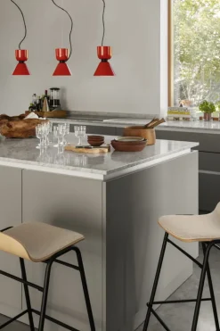 Hem Touchwood barpall, 65 cm, naturell bok - svart stål