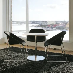 Inno Kola Light stol, svart