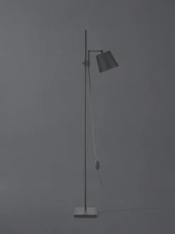 Karakter Steel Lab Light golvlampa, svart