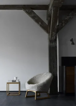 Klassik Studio Cube bord, såpad ek - rökfärgat glas