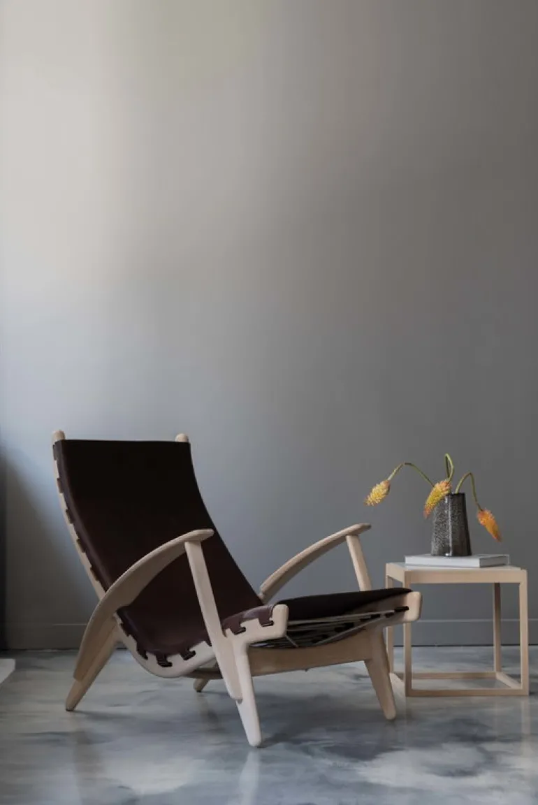 Klassik Studio Cube bord, såpad ek - rökfärgat glas